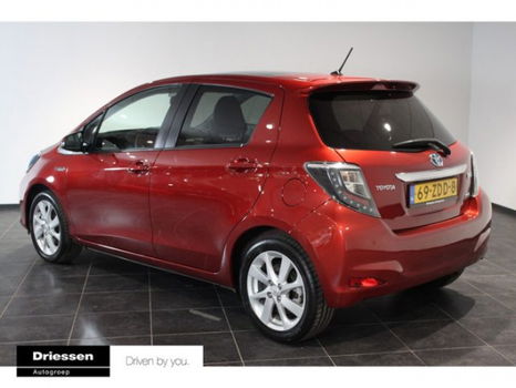 Toyota Yaris - 1.5 Full Hybrid Dynamic (Navigatie - Panoramadak - 16`` Velgen) - 1