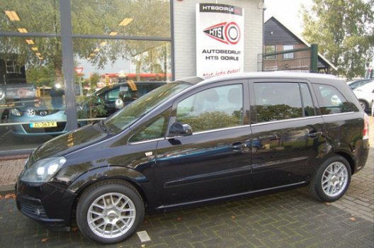 Opel Zafira - 1.8 Essentia - 1