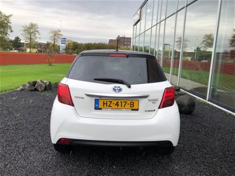 Toyota Yaris - 1.5 Hybrid Trend Bi-Tone Navi NL -auto Safety Sense - 1