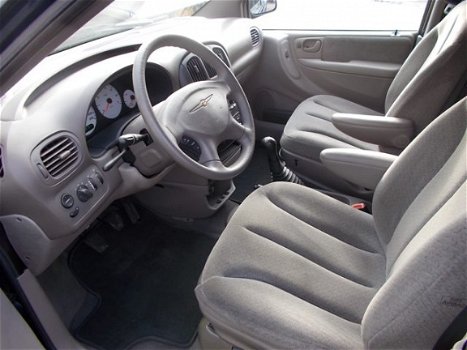 Chrysler Voyager - 2.4i SE Luxe 6P ( APK 25-03-2020 ) - 1