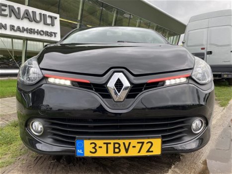 Renault Clio Estate - 1.5 dCi 90Pk ECO Dynamique Pan dak Climat R-Link PDC a+c 16