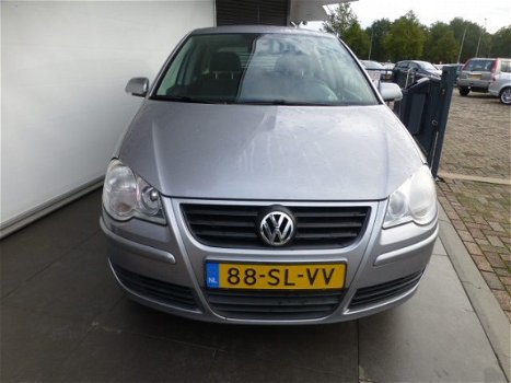 Volkswagen Polo - 1.4-16V Comfortline - 1