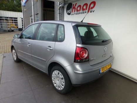 Volkswagen Polo - 1.4-16V Comfortline - 1