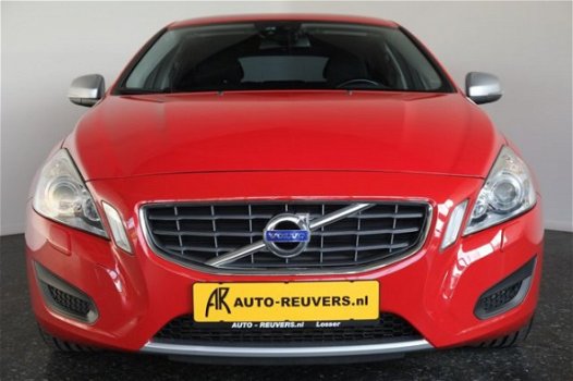 Volvo V60 - 2.0 D3 120kW / Xenon / Trekhaak - 1