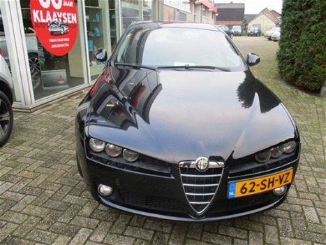 Alfa Romeo 159 - 1.9 JTS Distinctive NL auto | trekhaak | lichtmetaal | keurig exemplaar - 1