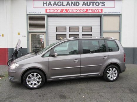 Volkswagen Touran - 1.4 TSI Highline Business Dsg 7Pers S.Dak - 1