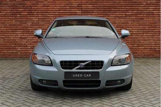 Volvo C70 - 2.4i GEARTRONIC Momentum - 1