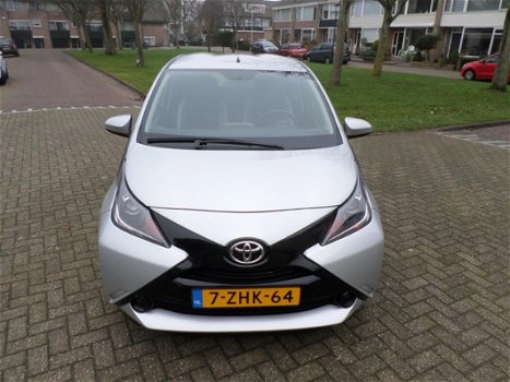 Toyota Aygo - 1.0 VVT-i 69pk 5D x-play - 1