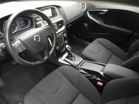 Volvo V40 - 2.0 D2 Kinetic *Navigatie - 1