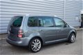 Volkswagen Touran - 2.0 FSI Highline Clima|Cruis|LED Antraciet-Grijs - 1 - Thumbnail