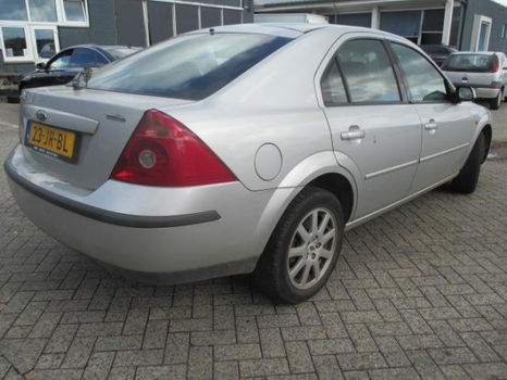 Ford Mondeo - 1.8-16V Collection - 1