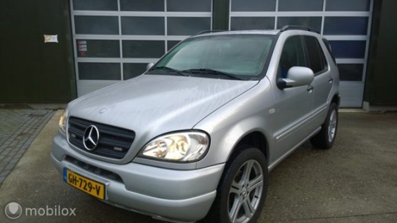 Mercedes-Benz M-klasse - 270 CDI grijs kenteken - 1