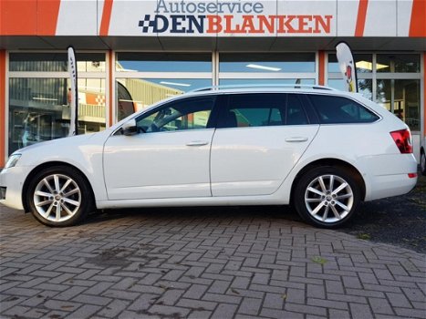 Skoda Octavia Combi - 1.2 TSI Greentech Elegance Businessline BJ.2014 / Schuif/kanteldak / Automaat - 1