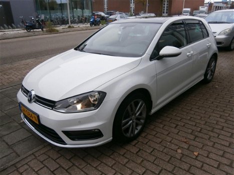 Volkswagen Golf - 1.2 TSI Business Edition R - 1