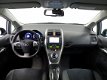 Toyota Auris - 1.8 Full Hybrid Executive | Navigatie - 1 - Thumbnail