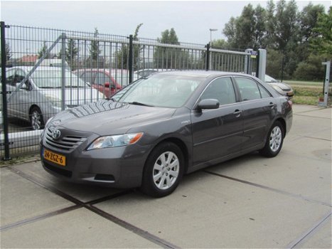 Toyota Camry - 2.4 HYBRID LEDER/ NAVI/ KEYLESS/ SCHUIFDAK - 1