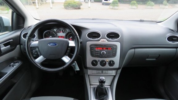 Ford Focus Wagon - 1.6 Comfort Trekhaak, Cruise, Airco - 1