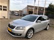 Skoda Octavia Combi - 1.6 TDI Ambition DSG|ACC|KEYLESS|XENON|INCL BTW - 1 - Thumbnail