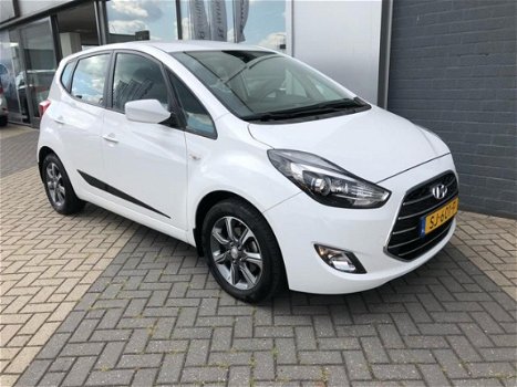 Hyundai ix20 - 1.6i Automaat Go (PDC / Stoel- & Stuurverwarming) - 1