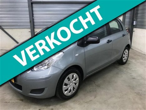 Toyota Yaris - 1.3 VVT-i Now NAP 5drs AIRCO dealeronderhouden - 1