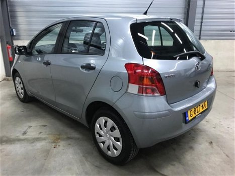 Toyota Yaris - 1.3 VVT-i Now NAP 5drs AIRCO dealeronderhouden - 1