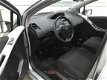 Toyota Yaris - 1.3 VVT-i Now NAP 5drs AIRCO dealeronderhouden - 1 - Thumbnail