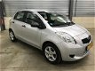 Toyota Yaris - 1.3 VVTi Terra 5 drs airco dealeronderhouden - 1 - Thumbnail