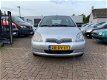 Toyota Yaris - 1.3-16V VVT-i Sol ( LAGE KM / NAP / NW APK / AUTOMAAT ) - 1 - Thumbnail