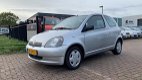 Toyota Yaris - 1.3-16V VVT-i Sol ( LAGE KM / NAP / NW APK / AUTOMAAT ) - 1 - Thumbnail