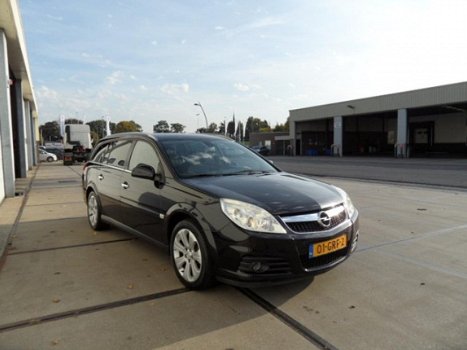 Opel Vectra Wagon - 1.8-16V Executive - 1