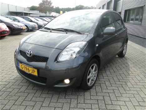 Toyota Yaris - 1.3 VVTi Dynamic Lim 6 bak Airco Boekjes - 1