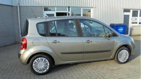 Renault Grand Modus - 1.2-16V Expression Nette Auto*APK 05-2020 - 1