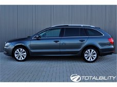 Skoda Superb Combi - 2.0 TDI Elegance Business DSG LEER PANO XENON 17"