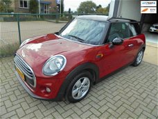 Mini Mini Cooper - 1.5 Chili Serious Business 2015, Automaat, Navi, Leder, Stoelverwarming