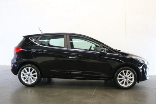 Ford Fiesta - 1.0 EcoBoost 100pk Titanium nu €2.500 Van Mossel Voordeel - 1