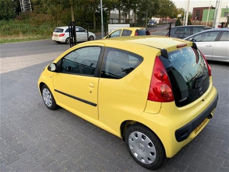 Peugeot 107 - 1