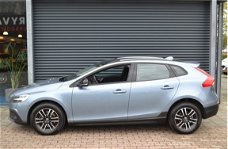 Volvo V40 Cross Country - 2.0 D3 Momentum | Clima | Stoelverwarming | Navigatie |