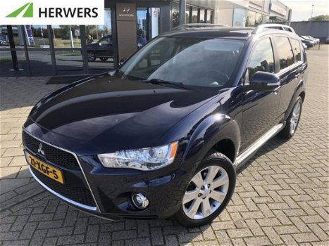 Mitsubishi Outlander - 2.0 Edition One, Trekhaak, 18-LM, Clima, Parrot - 1