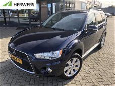 Mitsubishi Outlander - 2.0 Edition One, Trekhaak, 18-LM, Clima, Parrot