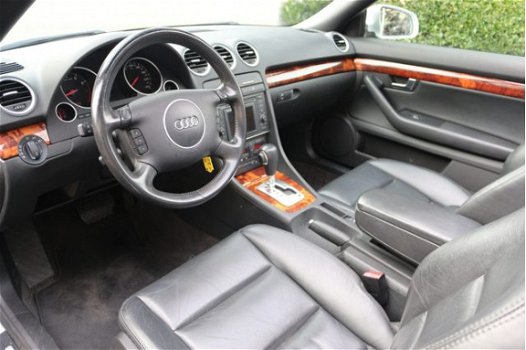 Audi A4 Cabriolet - 2.4 V6 Exclusive Navigatie Electr. kap Leder Xenon - 1