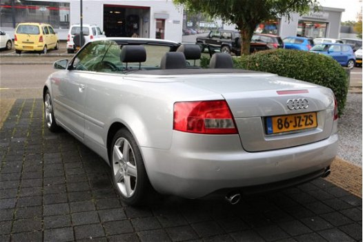 Audi A4 Cabriolet - 2.4 V6 Exclusive Navigatie Electr. kap Leder Xenon - 1