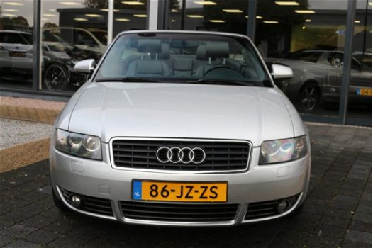 Audi A4 Cabriolet - 2.4 V6 Exclusive Navigatie Electr. kap Leder Xenon - 1