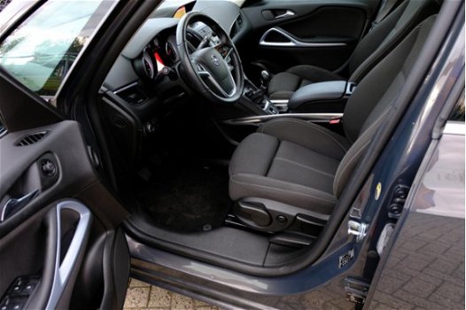 Opel Zafira Tourer - 1.6 CDTI Business+ 7-persoons Navi/Stuur-stoelverwarming/Enz - 1