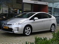 Toyota Prius - 1.8 Dynamic Navigatie Camera Half Leder etc