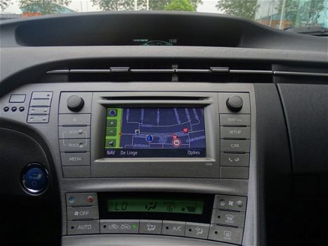 Toyota Prius - 1.8 Dynamic Navigatie Camera Half Leder etc - 1