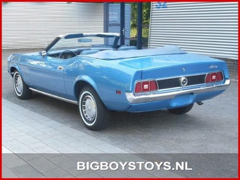 Ford Mustang - USA V8 Cabriolet - 1