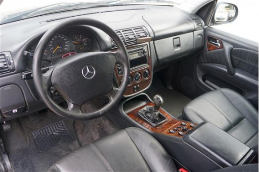 Mercedes-Benz M-klasse - ML 270 CDI Grijs Kenteken Van - 1