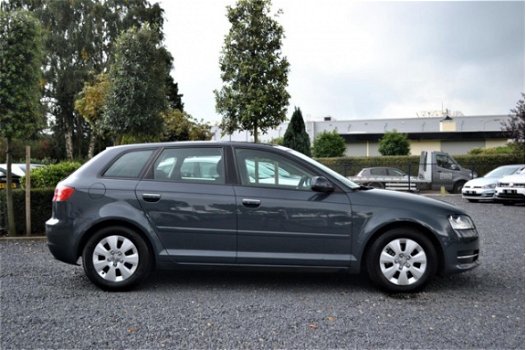 Audi A3 Sportback - 1.6 TDI Attraction 102 gram Navi Cruise Trekhaak - 1