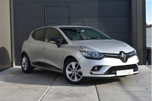 Renault Clio - 1.5 dCi 90 PK Ecoleader Limited | NAVI | PDC | LMV | CRUISE CONTROL | AIRCO | ORG.NL - 1