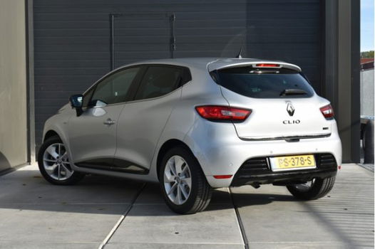 Renault Clio - 1.5 dCi 90 PK Ecoleader Limited | NAVI | PDC | LMV | CRUISE CONTROL | AIRCO | ORG.NL - 1